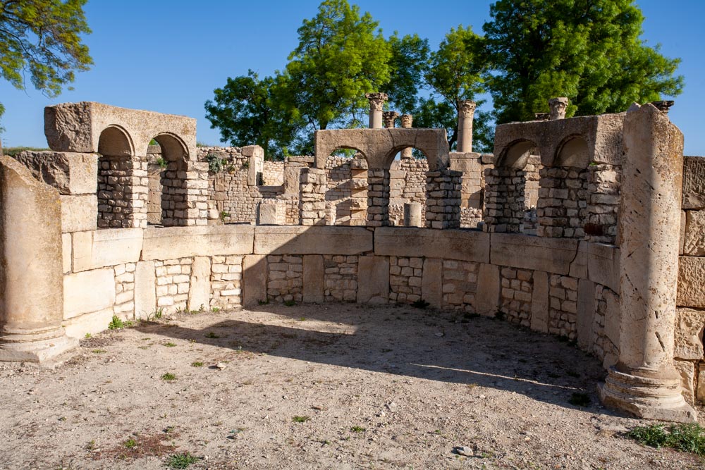 Tunisia, Makthar (Mactaris), Monument with troughs