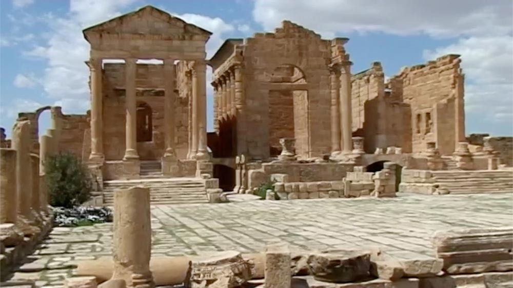 Tunisia, Sbeitla (Sufetula) - Capitoline Temple