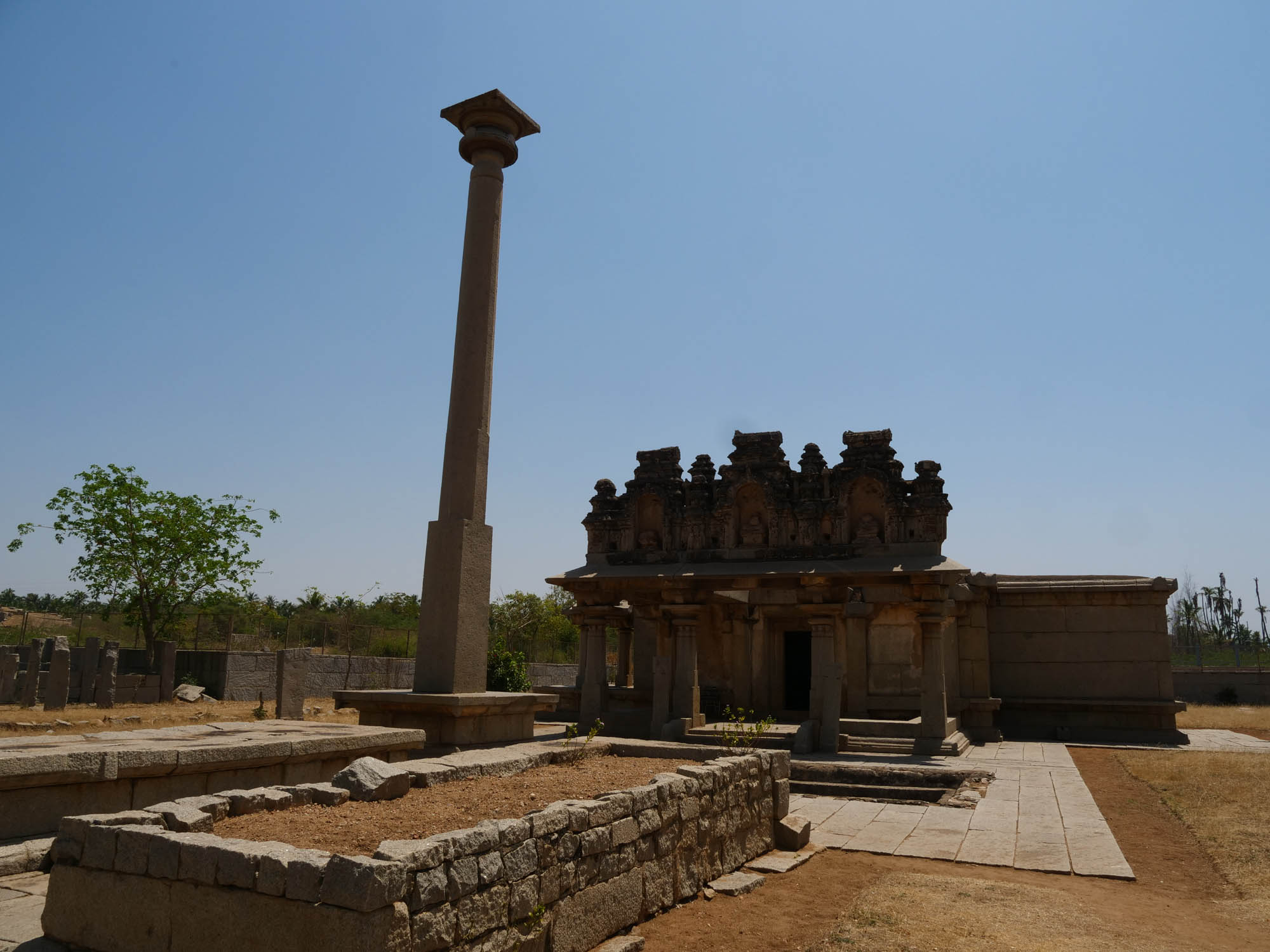 India, Karnataka, Hampi - Ganagitti Jain temple