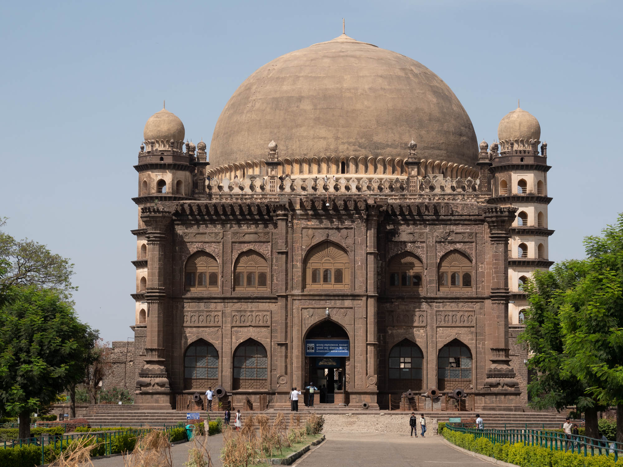 India, Karnataka, Bijapur - Gol Gumbaz - Mausoleum of Mohammed Adil Shah