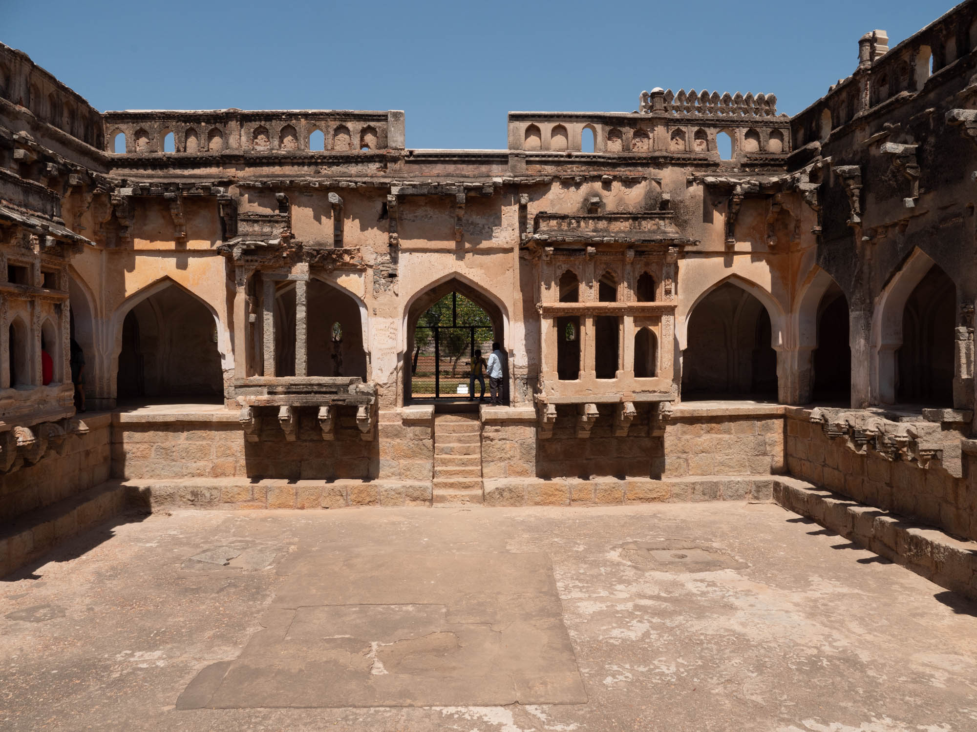 India, Karnataka, Hampi - Queen's Baths