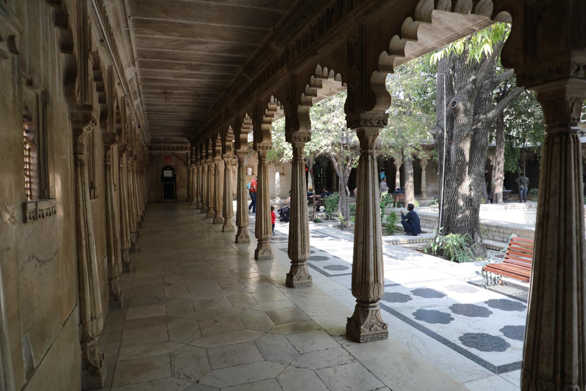 India, Rajasthan, Udaipur - City Palace - Badi Mahal - Palace gardens