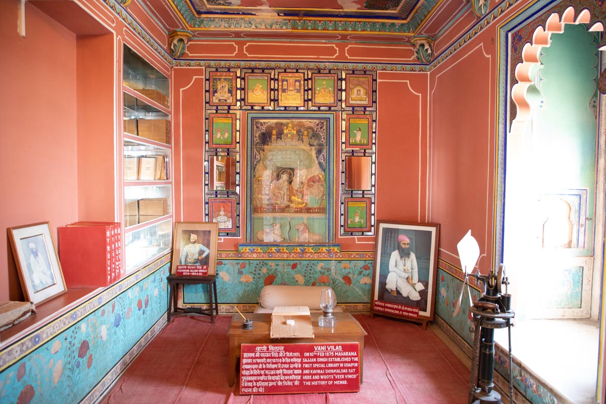 India, Rajasthan, Udaipur - City Palace - Vani Vilas - Vintage Library