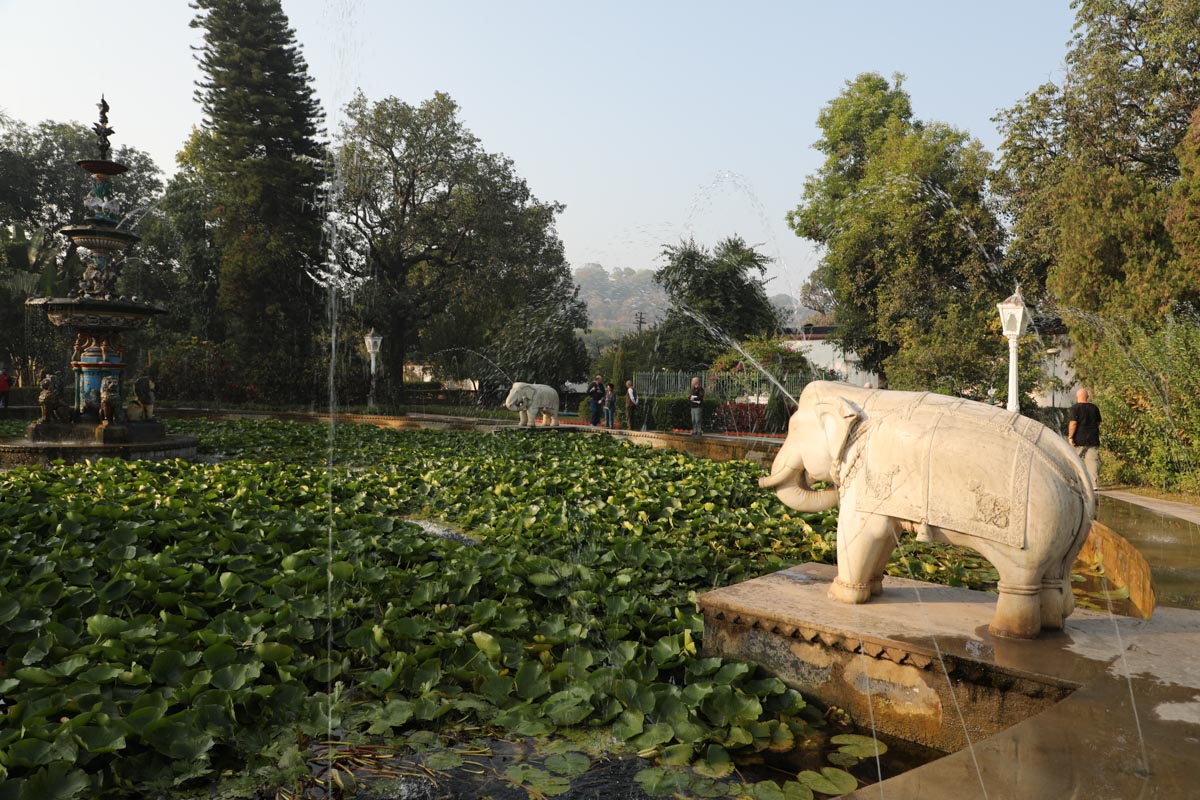 India, Rajasthan, Udaipur - Gardens of the Maidens (Saheliyon-ki-Bari)