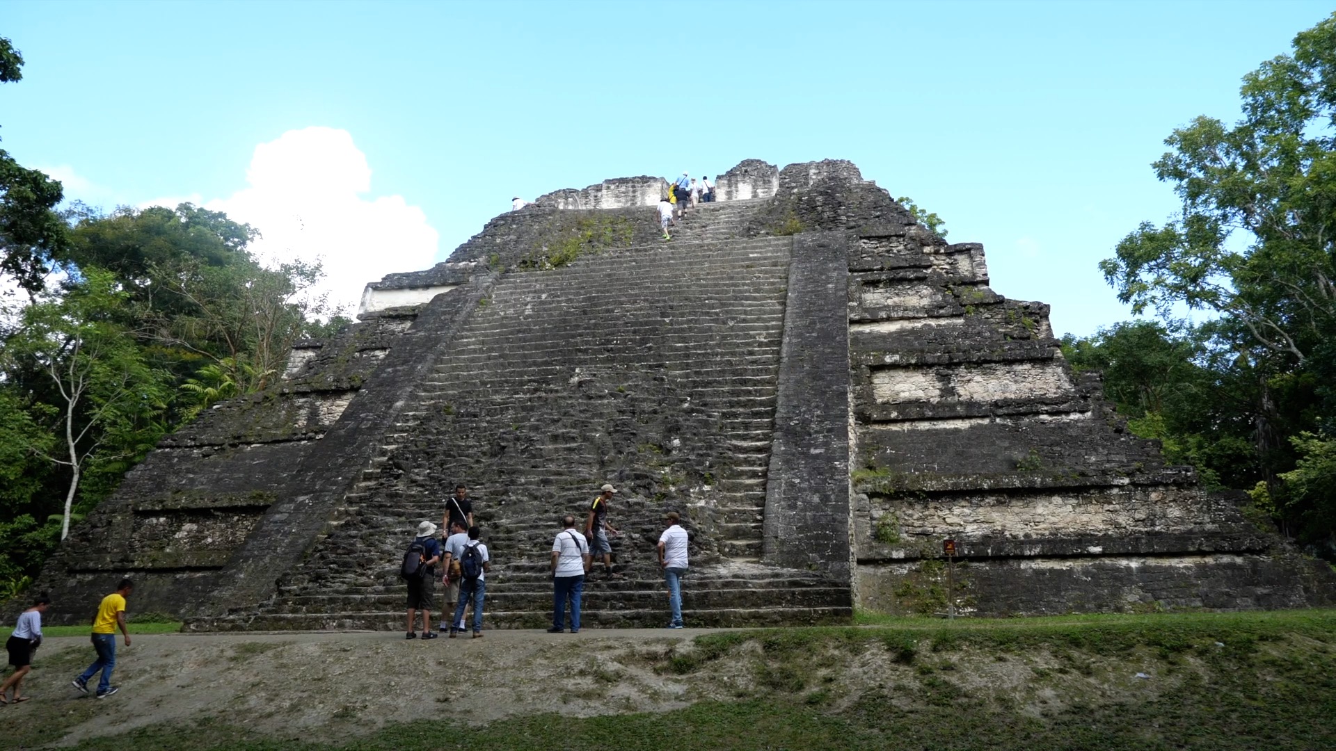 Guatemala, Peten Flores Tikal, Temple Talud-Tablero architecture 5C-49