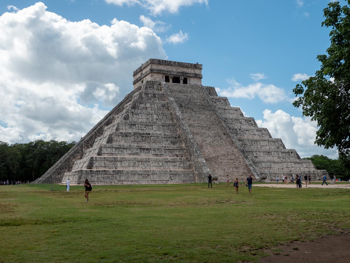 Mexico, Chicen Itza - El Castillo -Temple of Kukulcán step pyramid