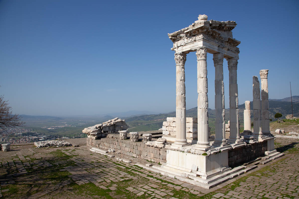Turkey, Izmir, Pergamon - Temple of Trajan
