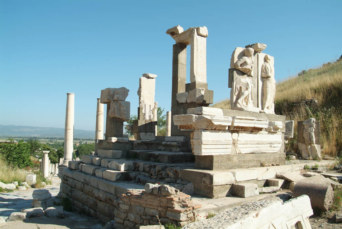 Turkey, Izmir, Ephesus, Memmius monument