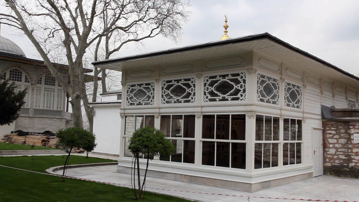 Turkey, Marmara, Istanbul, Topkapi, Dressing room - Courtyard
