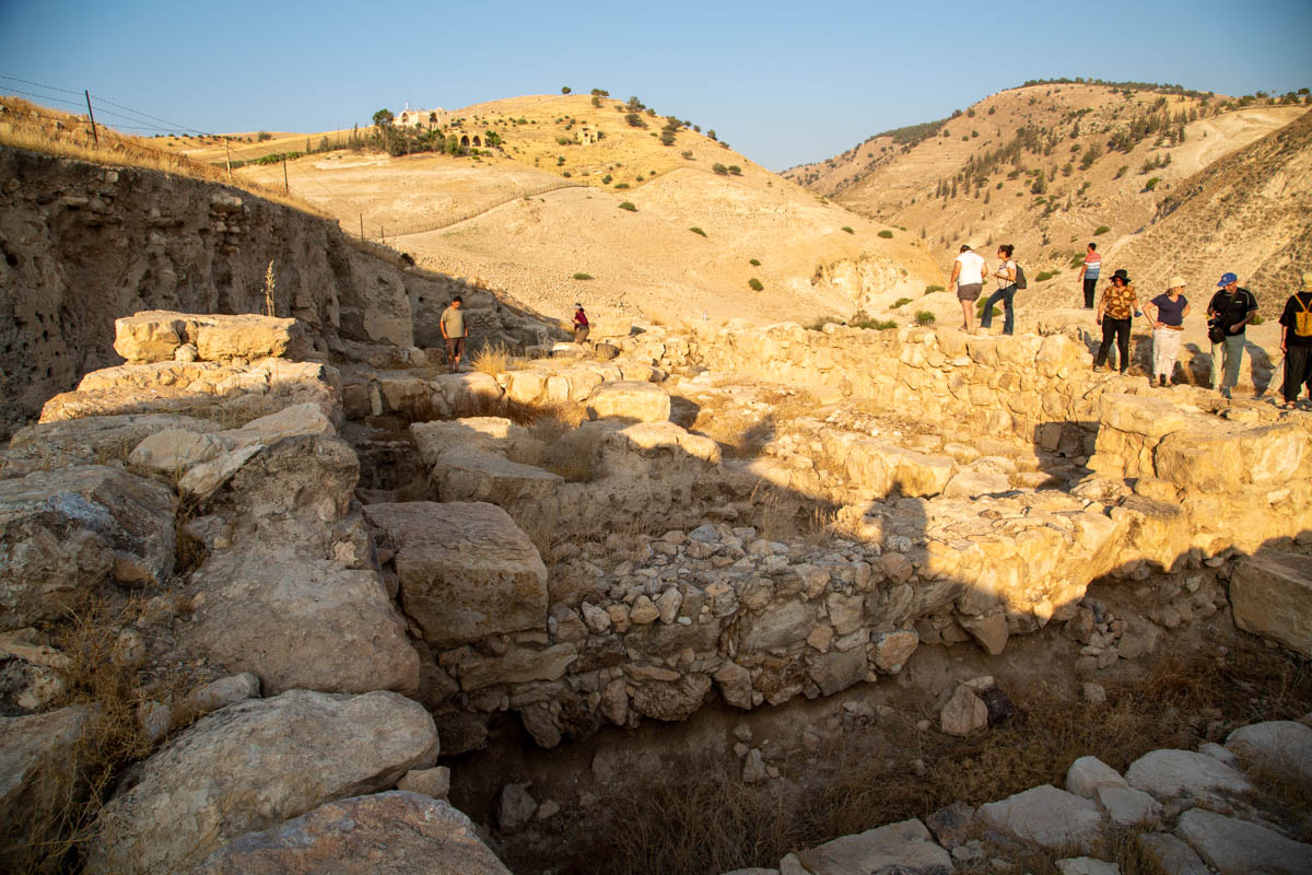 Jordan, Pella - Bronza age finds (Copy)