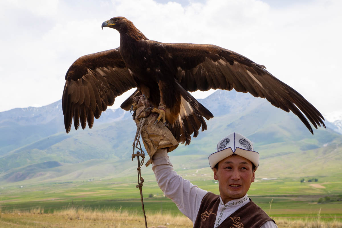 Kyrgyzstan, traditional hunting with Golden Eagle