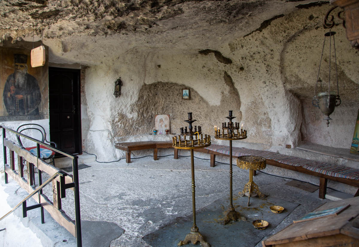 Bulgaria, Basarbovo Rock cave Monastery