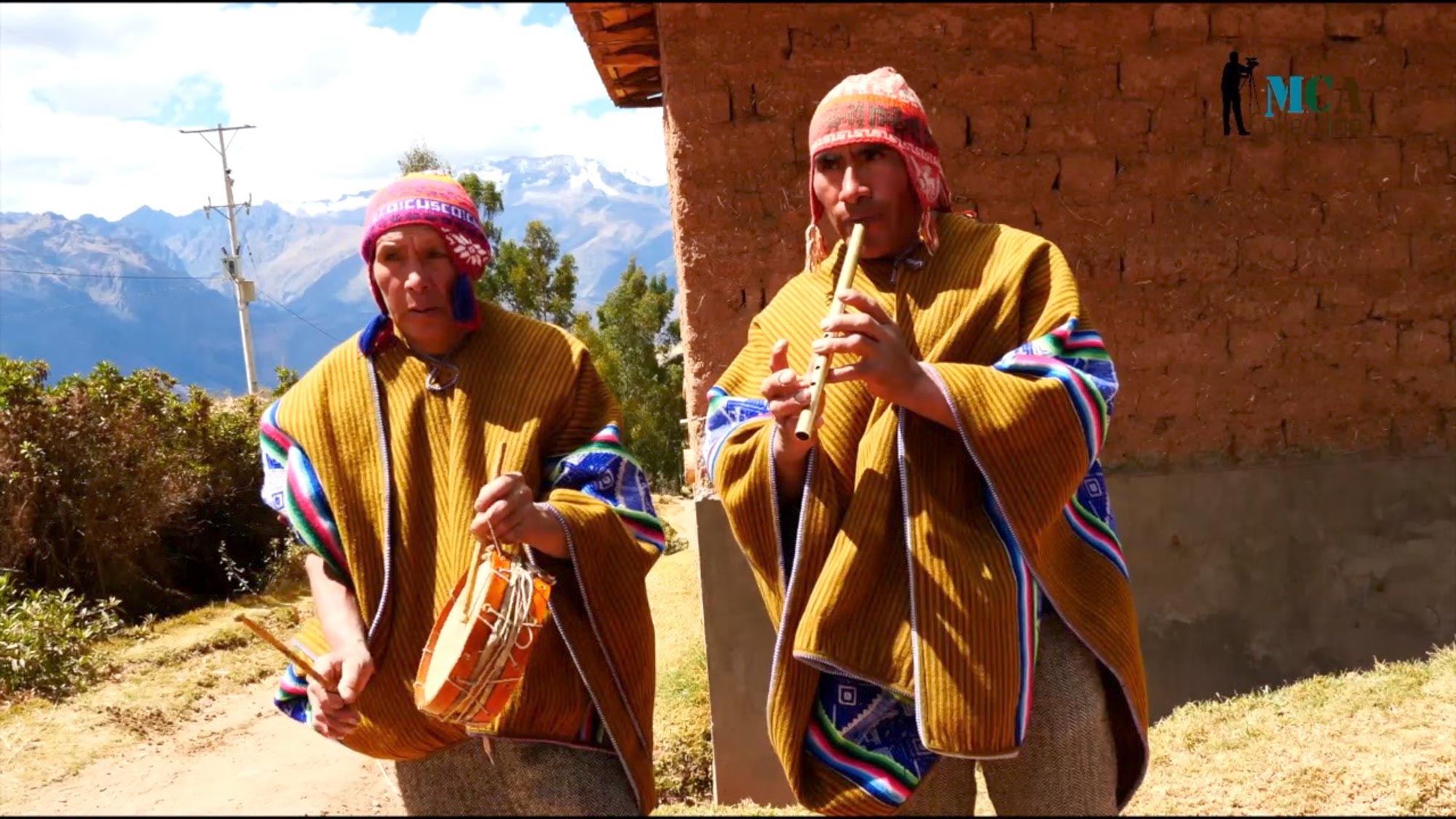 Peru, Traditional - Misminay - village singing
