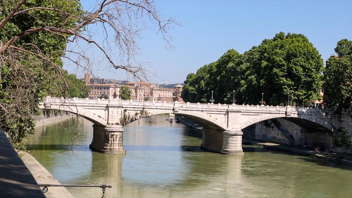 Italy, Rome - Cavour Bridge