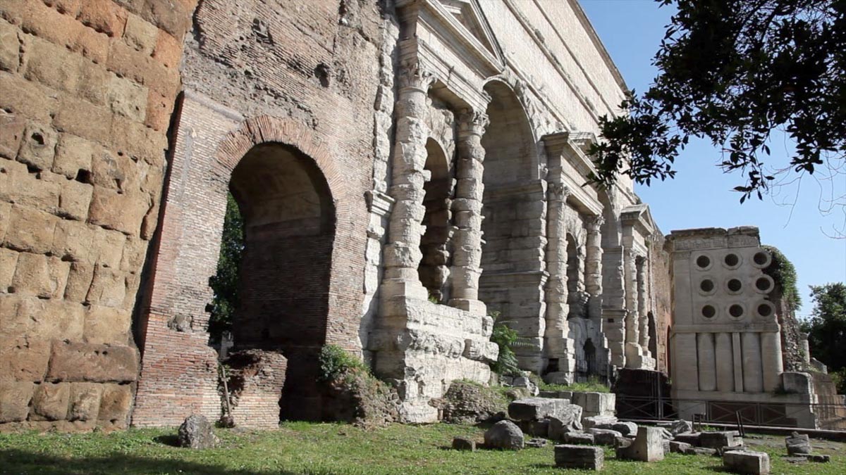 Italy, Rome,  Roman gate - Porta Maggiore -Porta Prenestina