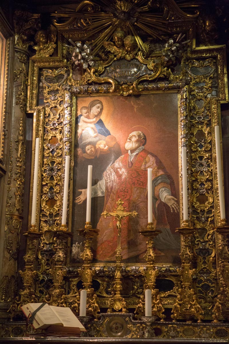 Italy, Rome, Chiesa Nuova - Santa Maria in Vallicella - Red room relics of Saint Philip Neri
