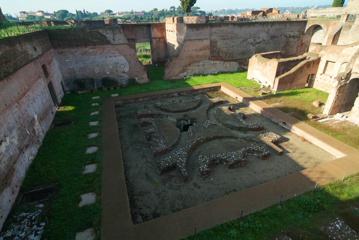 Italy, Rome, Palatine Hill - Roman palace of Domitian - Peristyle of the lower palace