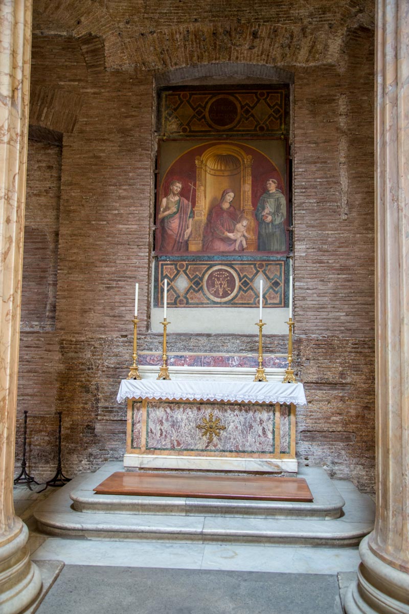 Italy, Rome, Pantheon - Chapel of the Maddona of the clemency