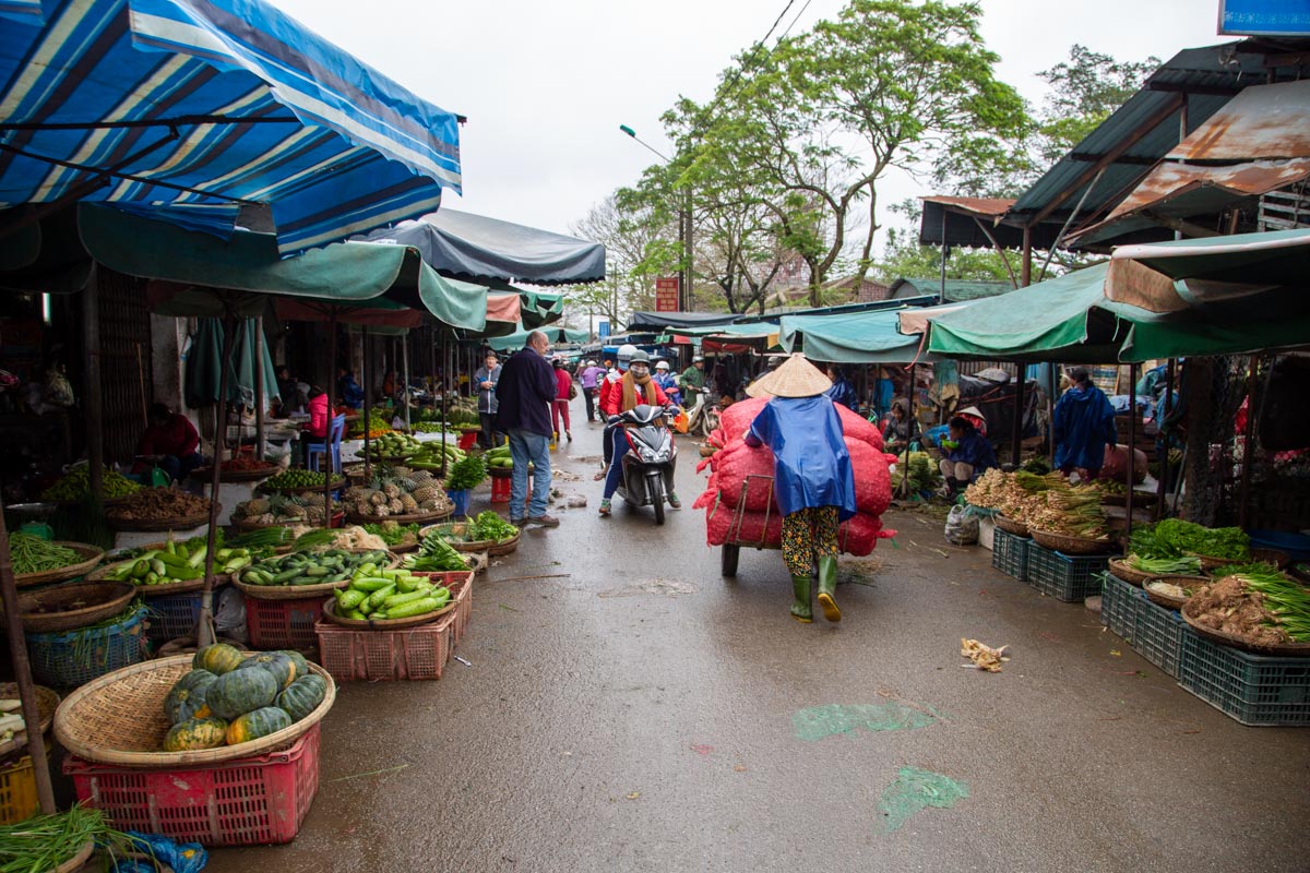 Vietnam, Market - Hue