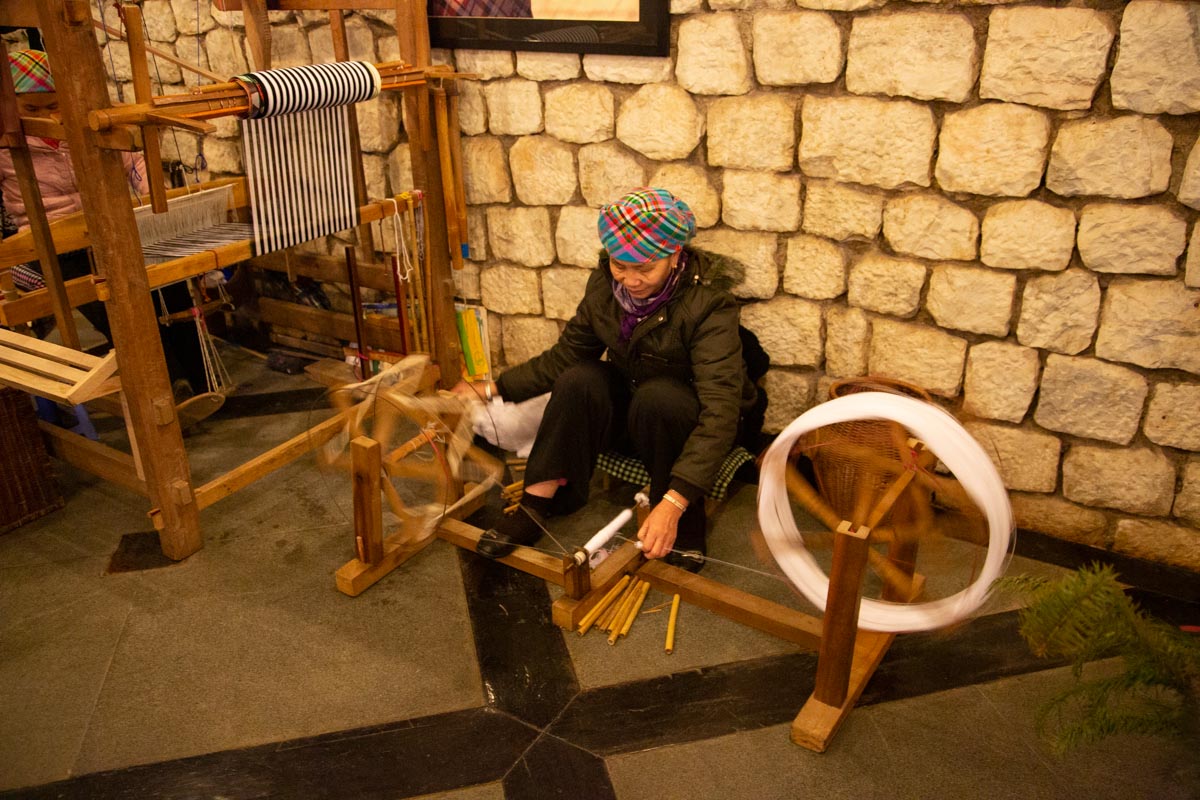 Vietnam, Sapa - Weaving