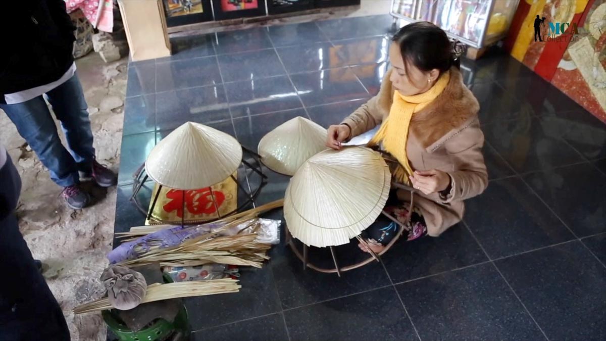 Vietnam, traditional work - Preparation of straw hats