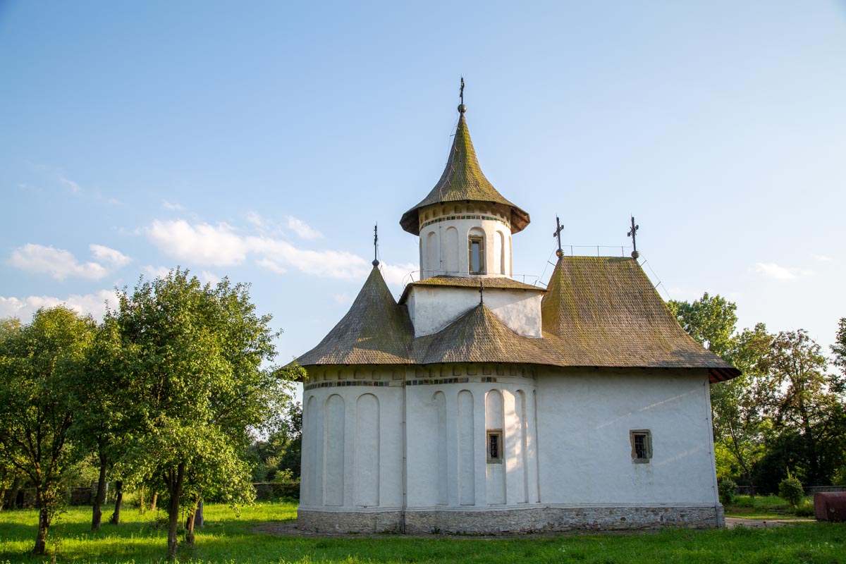 Romania, Patrauti painted monastery