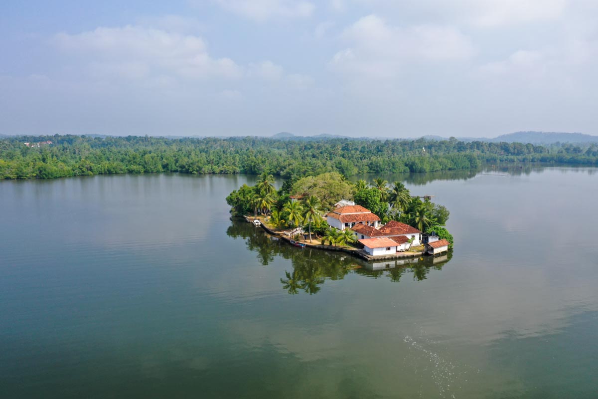Sri Lanka, Madu Ganga lake
