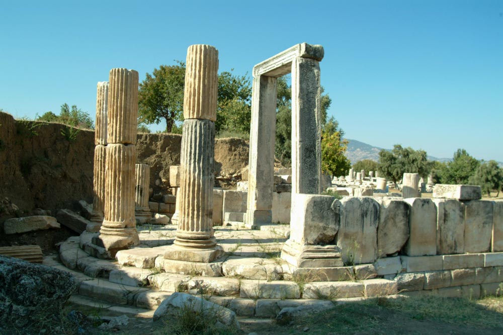 Propylon