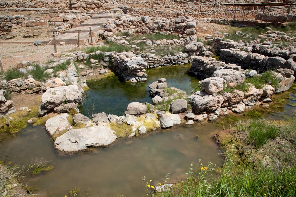 Greece, Crete, Kato Zakros - Minoan Palace - Minoan cistern