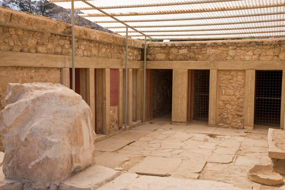 Greece, Crete, Knossos - Anteroom of the Pillar Crypts