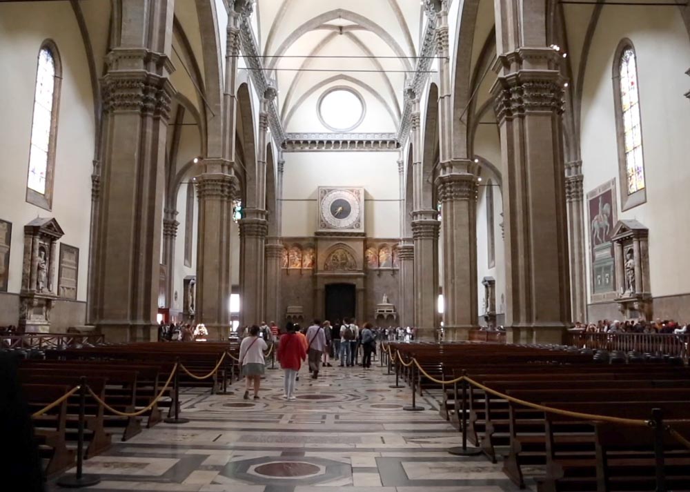 Italy, Florence Cathedral (Santa Maria del Fiore) - nave