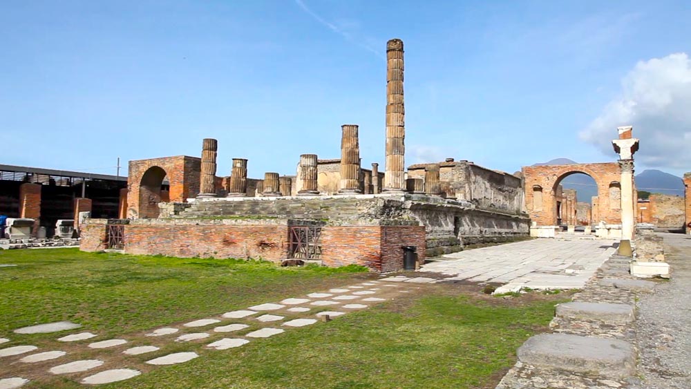 Italy, Pompeii, Temple of Jupiter