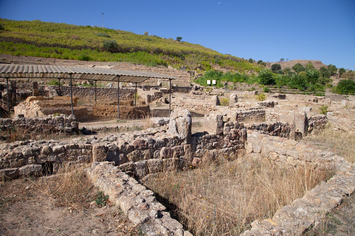 Italy, Sicily - Morgantina - houses