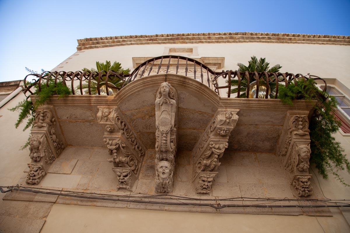 Italy, Sicily - Syracuse, Gothic balcony