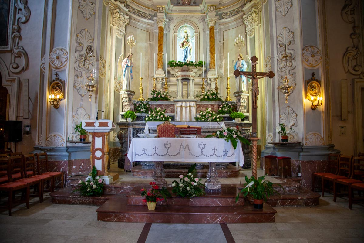 Italy, Sicily - Taormina church of San Giuseppe altar
