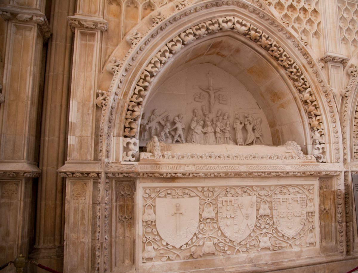 Portugal,  Batalha Monastery - Tomb of Jonn Reguengos and Isabella Barcellos