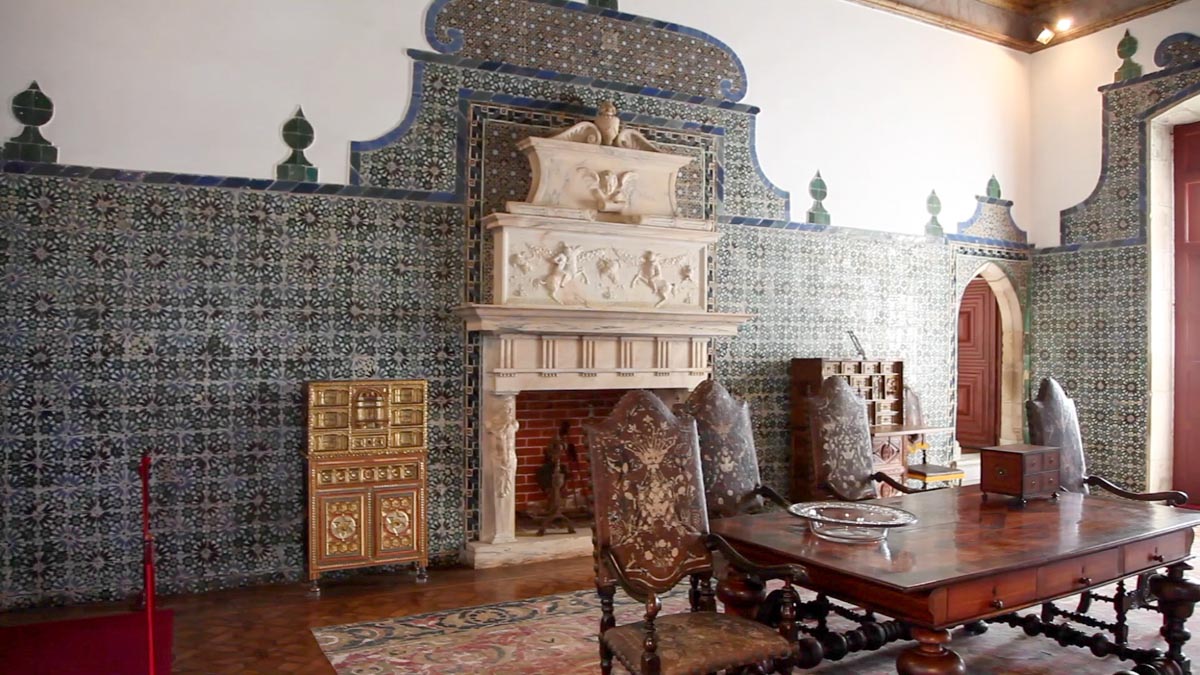 Portugal,  Sintra National Palace - Hall of Magpies