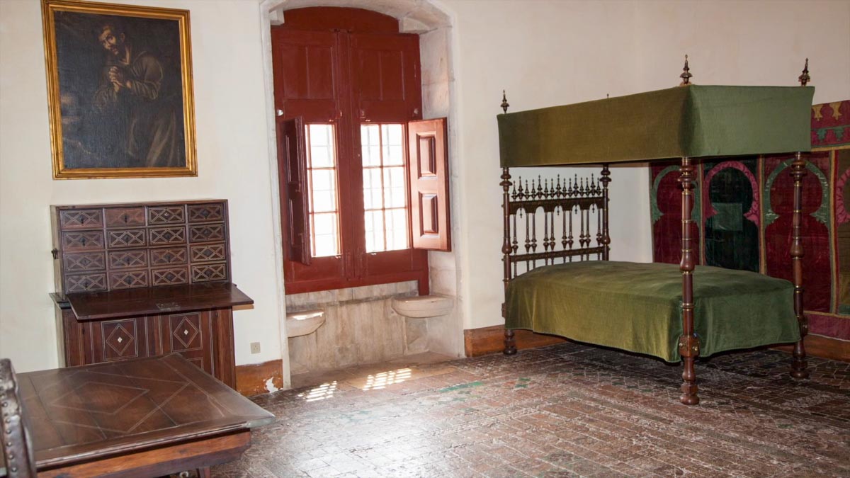Portugal,  Sintra National Palace - King Alfonso VI's room