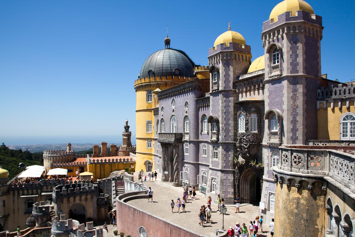 Portugal,  Sintra, Pena National Palace ( 00:03:43)