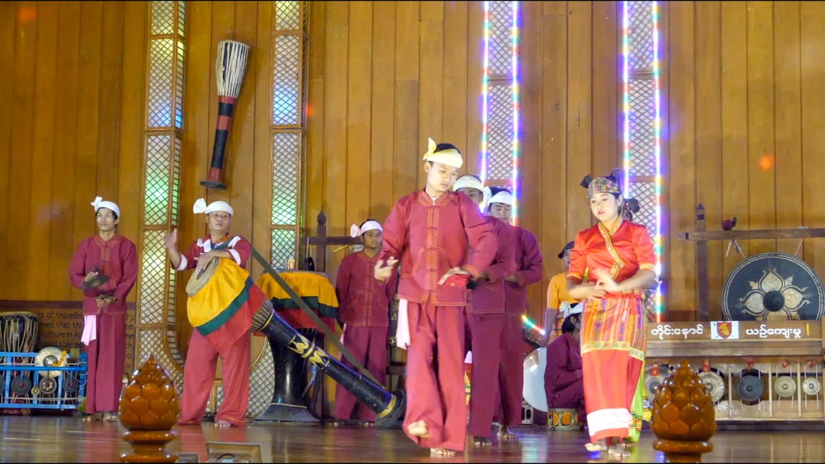 Myanmar, Bagan - traditional - Burmese Folkl Shan men and women new year dance
