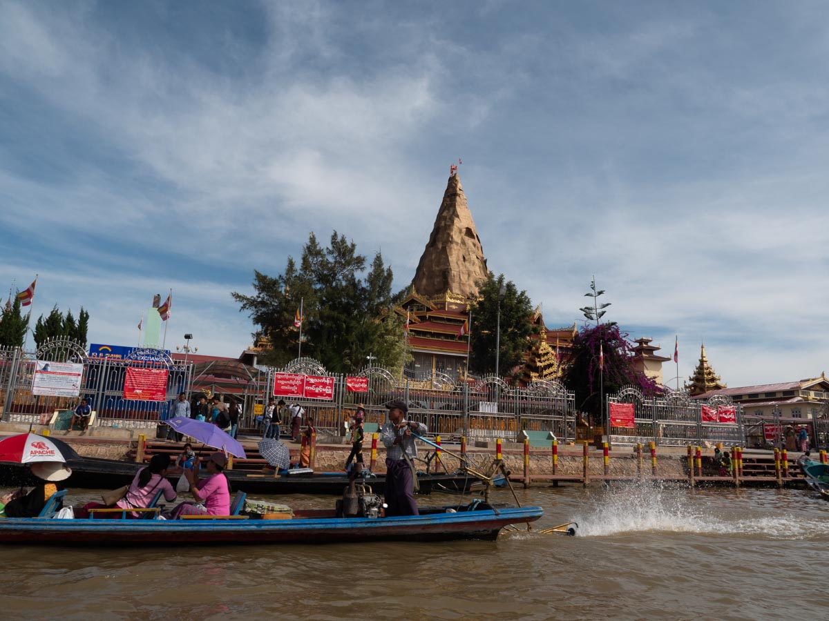 Myanmar, Inle Lake - Phaung Daw Oo Pagoda