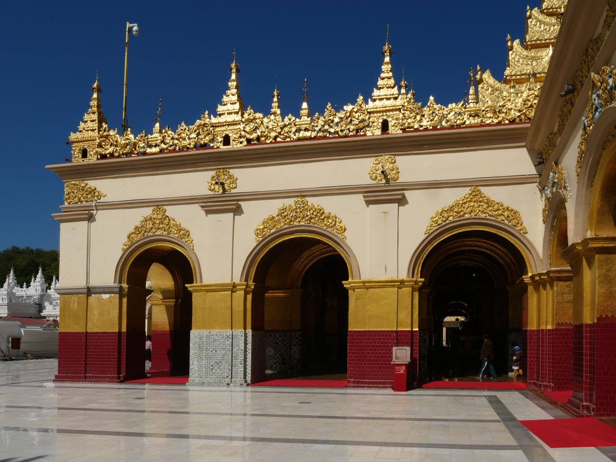 Myanmar, Mandalay - Mahamuni Buddha Temple