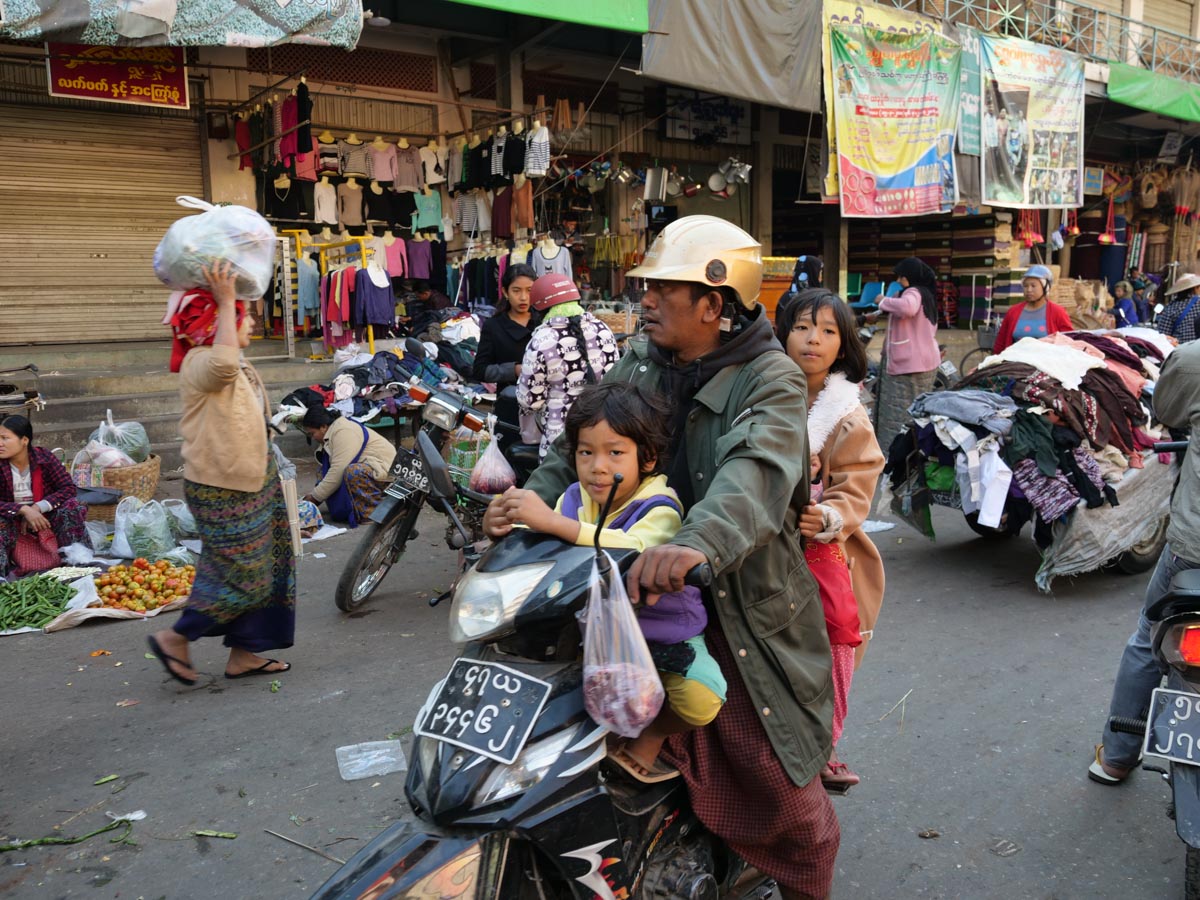 Myanmar, Mandalay - Traditional markets