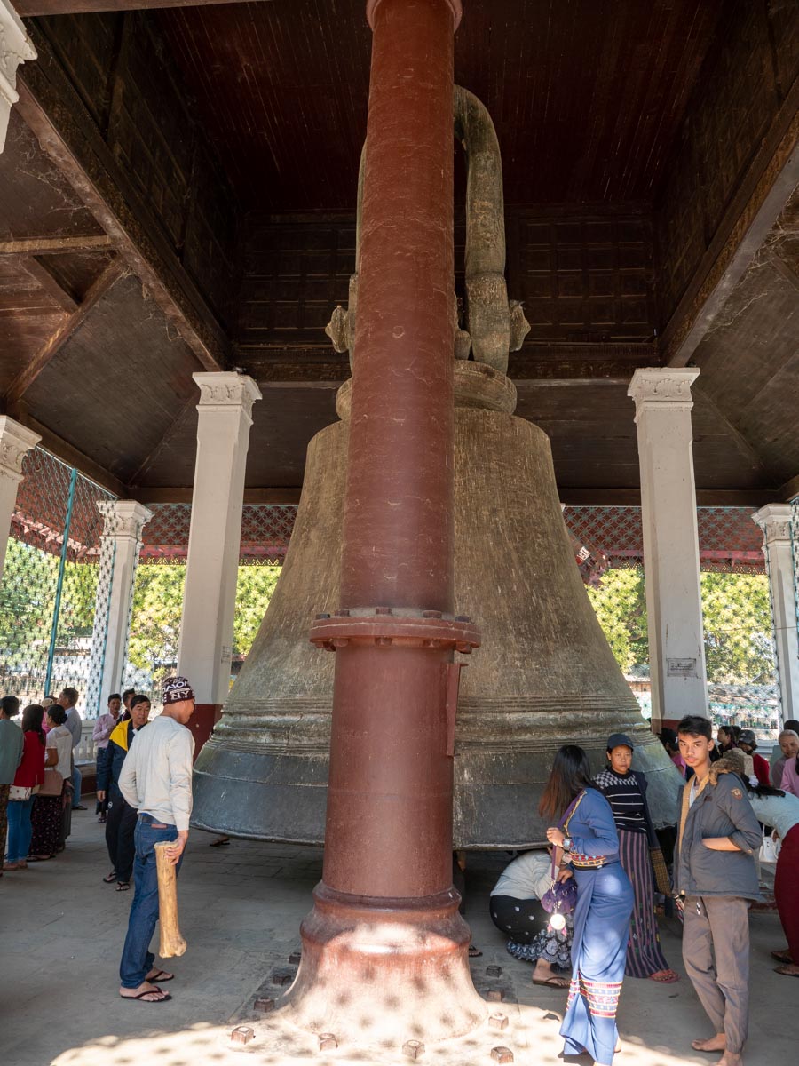 Myanmar, Mingun - King Bodawpaya gigantic bell
