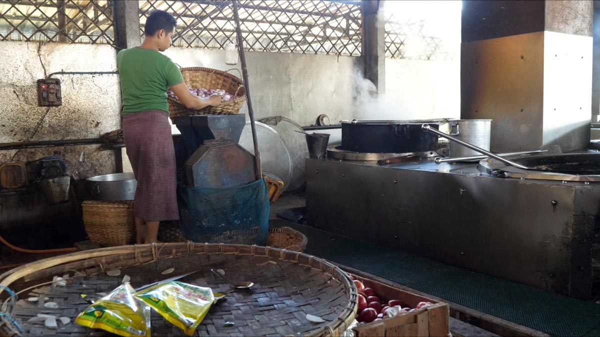 Myanmar, traditional kitchen