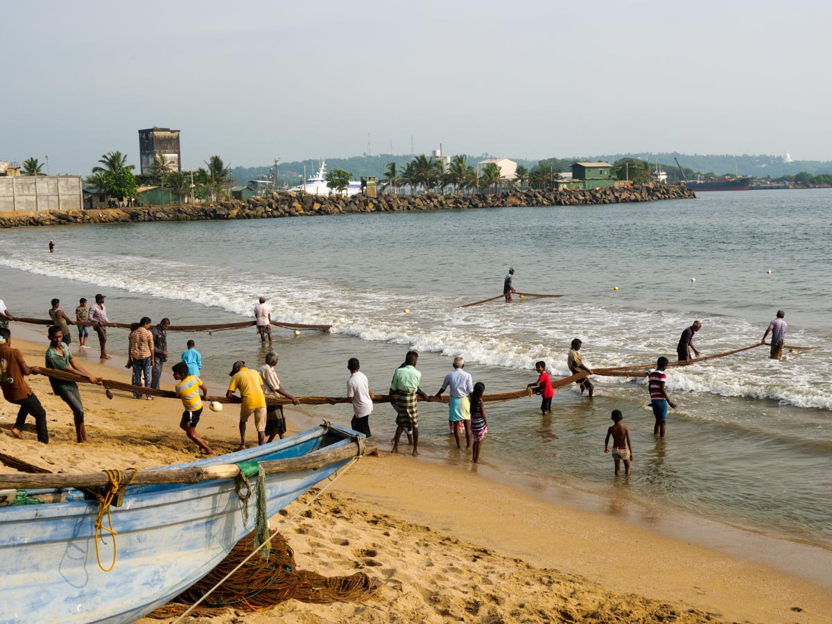 Sri Lanka, Traditional - Fishing with huge nets