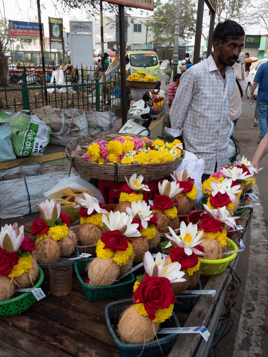 India, Karnataka - Chamundi Hill - Traditional - Flowers market
