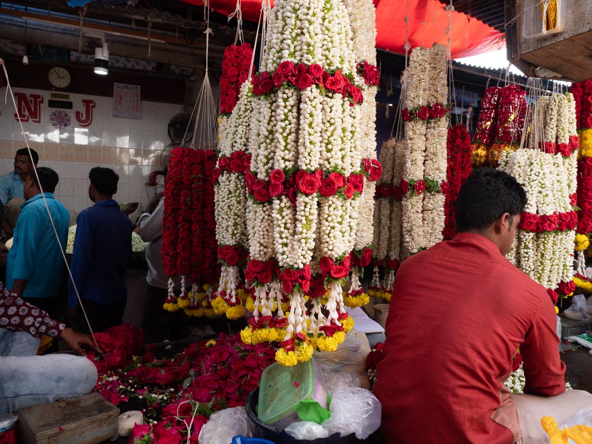 India, Karnataka - Mysore - Traditional - Flower market