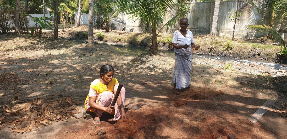 India, Kerala - Kochi -Traditional - Preparation of ropes from coconuts