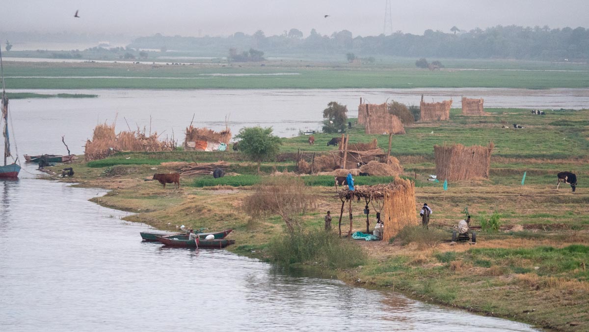 Egypt, Nile river - Traditional farmers